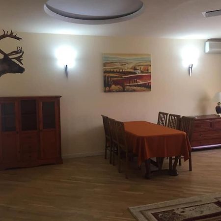Holiday Home Yerevan Bagian luar foto