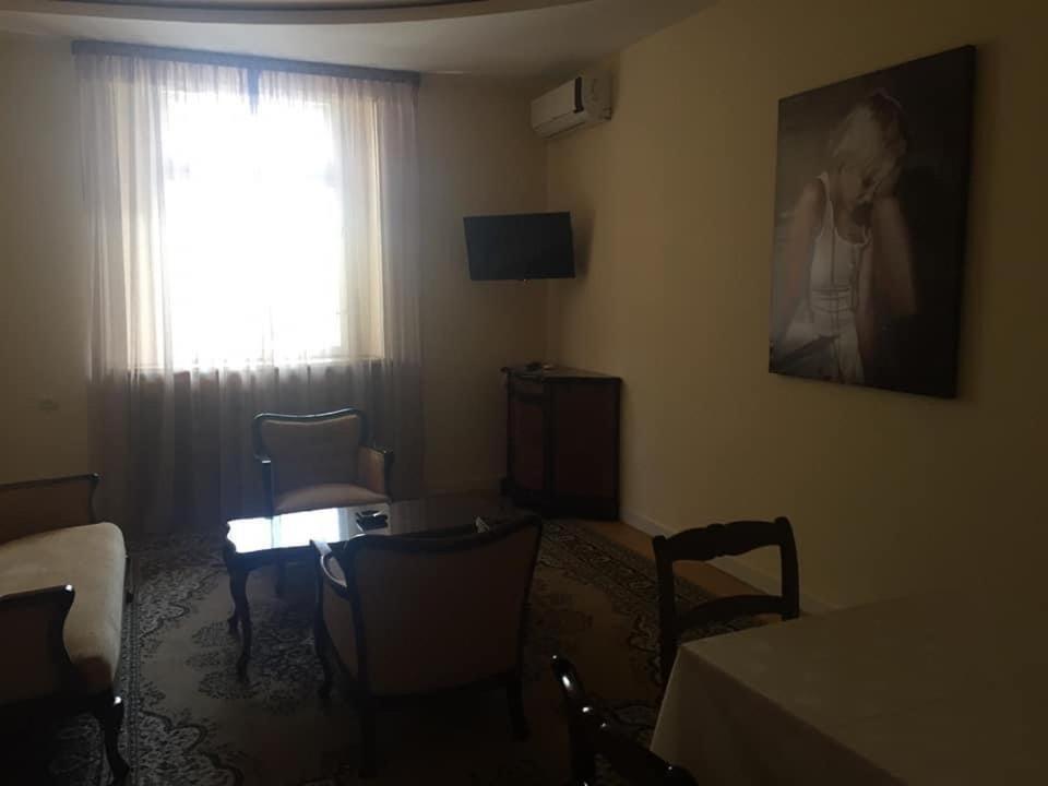 Holiday Home Yerevan Bagian luar foto
